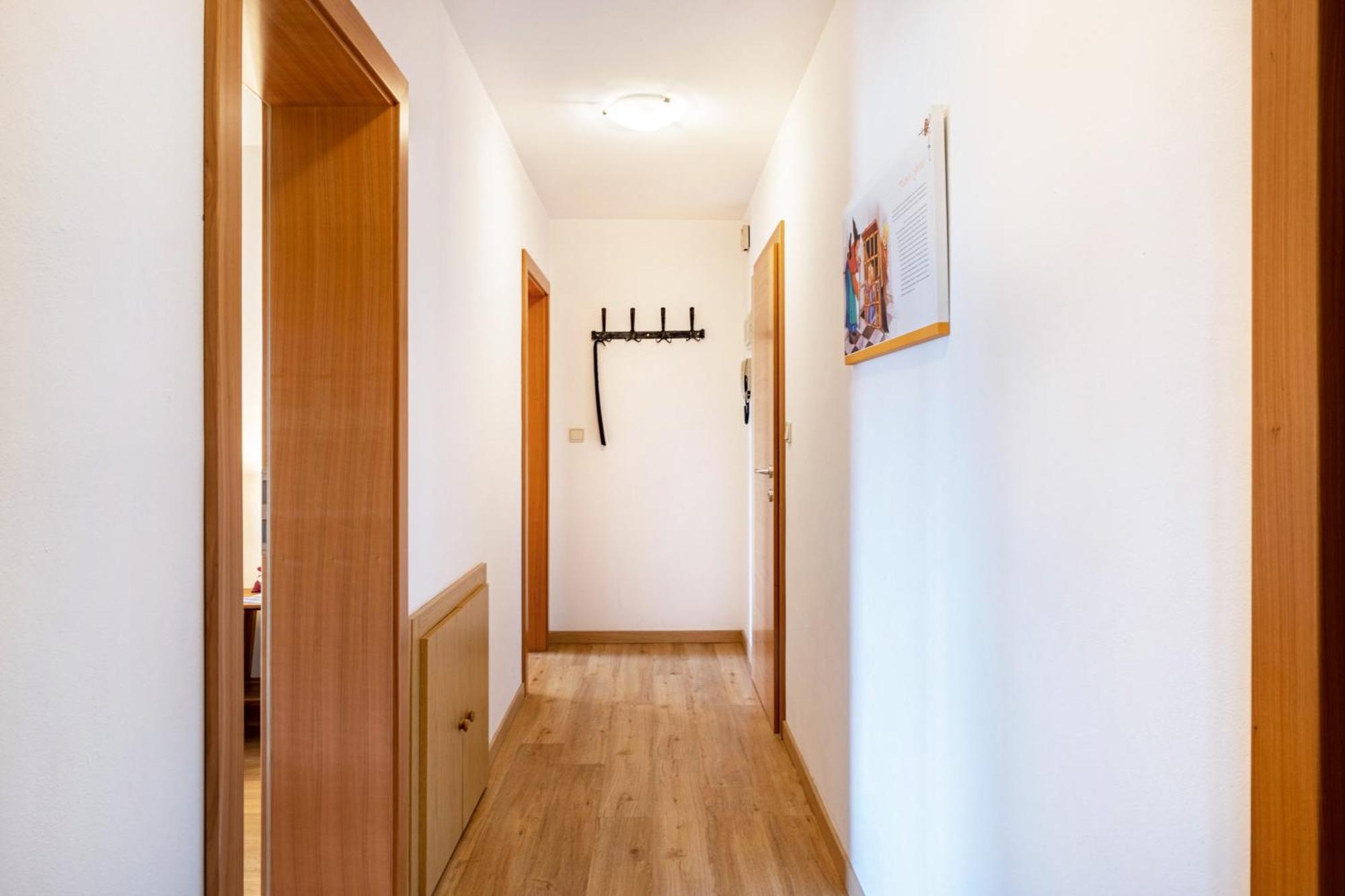 Haensel Und Gretel Schlosshof Umes Ngoại thất bức ảnh